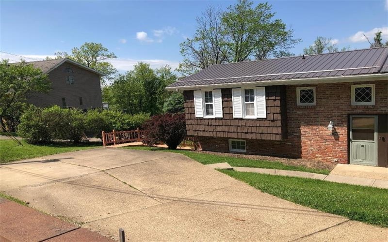 37 Webb Drive, Washington, 15301, 3 Bedrooms Bedrooms, 7 Rooms Rooms,1.1 BathroomsBathrooms,Residential,For Sale,Webb Drive,1753106