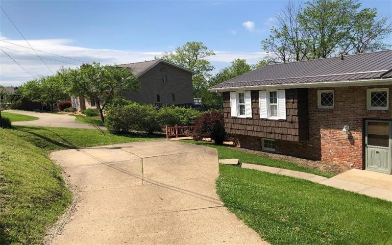 37 Webb Drive, Washington, 15301, 3 Bedrooms Bedrooms, 7 Rooms Rooms,1.1 BathroomsBathrooms,Residential,For Sale,Webb Drive,1753106