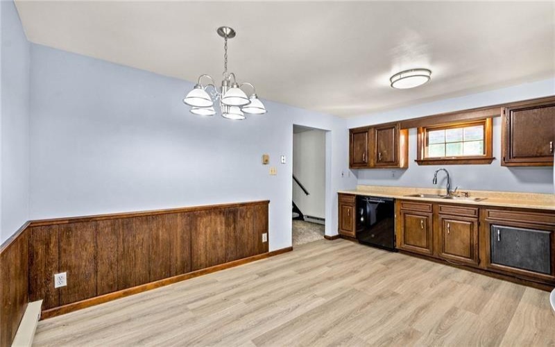 37 Webb Drive, Washington, 15301, 3 Bedrooms Bedrooms, 7 Rooms Rooms,1.1 BathroomsBathrooms,Residential,For Sale,Webb Drive,1753106