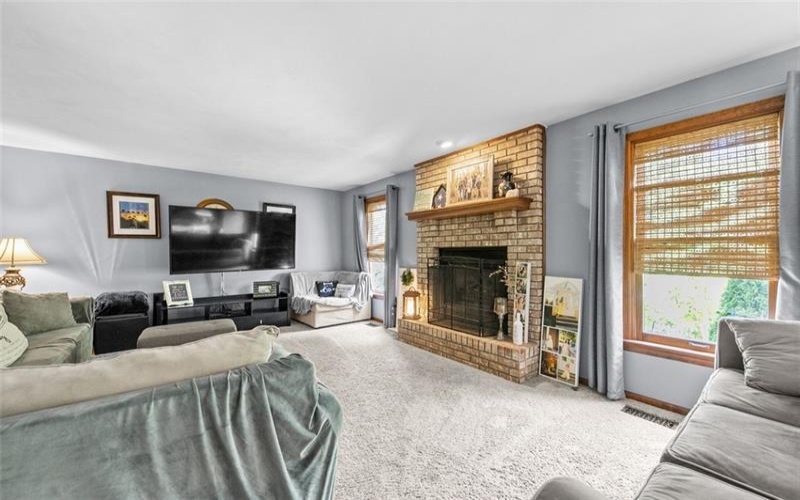 340 Dogwood Dr, Delmont, 15626, 4 Bedrooms Bedrooms, 9 Rooms Rooms,2.1 BathroomsBathrooms,Residential,For Sale,Dogwood Dr,1753142