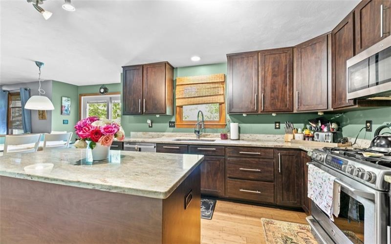 340 Dogwood Dr, Delmont, 15626, 4 Bedrooms Bedrooms, 9 Rooms Rooms,2.1 BathroomsBathrooms,Residential,For Sale,Dogwood Dr,1753142