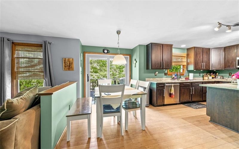 340 Dogwood Dr, Delmont, 15626, 4 Bedrooms Bedrooms, 9 Rooms Rooms,2.1 BathroomsBathrooms,Residential,For Sale,Dogwood Dr,1753142