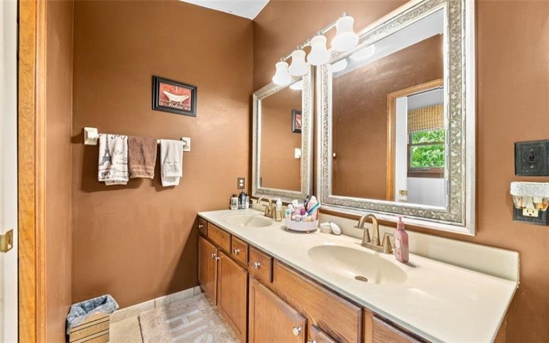 340 Dogwood Dr, Delmont, 15626, 4 Bedrooms Bedrooms, 9 Rooms Rooms,2.1 BathroomsBathrooms,Residential,For Sale,Dogwood Dr,1753142