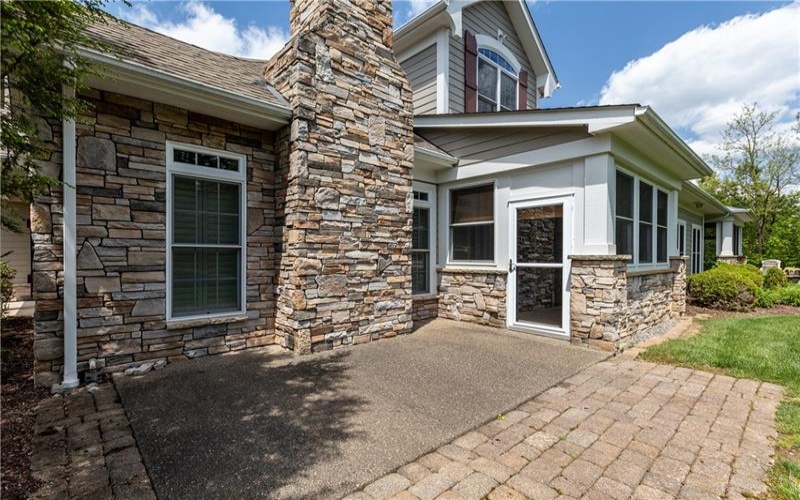 2009 Deacon Dr, Latrobe, 15650, 3 Bedrooms Bedrooms, 8 Rooms Rooms,3 BathroomsBathrooms,Residential,For Sale,Deacon Dr,1753261