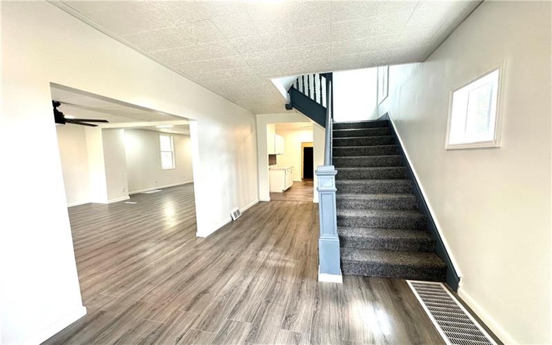 56 Evans Street, Uniontown, 15401, 4 Bedrooms Bedrooms, 9 Rooms Rooms,1.1 BathroomsBathrooms,Residential,For Sale,Evans Street,1753046
