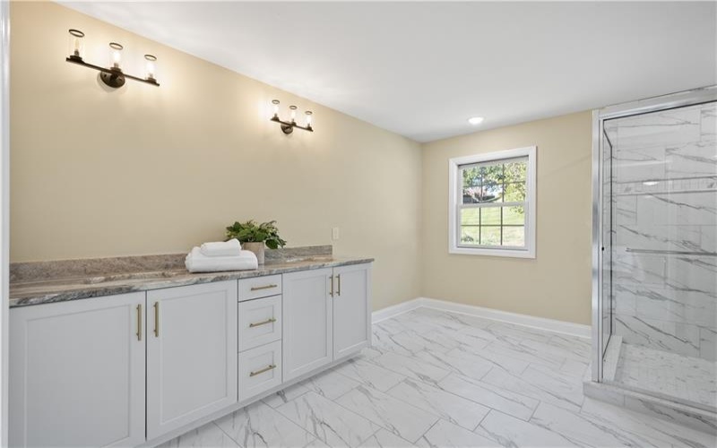 112 Harrowgate Lane, McMurray, 15317, 4 Bedrooms Bedrooms, 12 Rooms Rooms,3.2 BathroomsBathrooms,Residential,For Sale,Harrowgate Lane,1753327