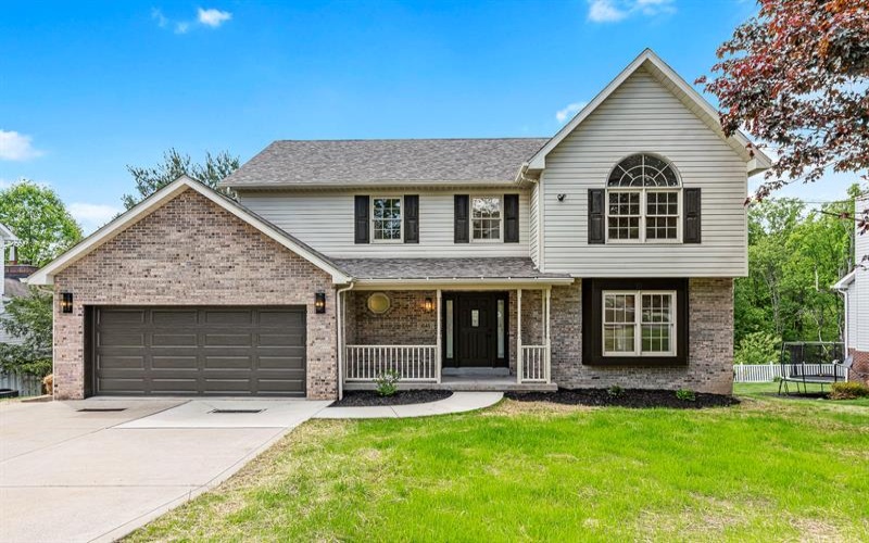 1045 Redoak DRIVE, Harrison City, 15636, 4 Bedrooms Bedrooms, 10 Rooms Rooms,2.1 BathroomsBathrooms,Residential,For Sale,Redoak,1753369