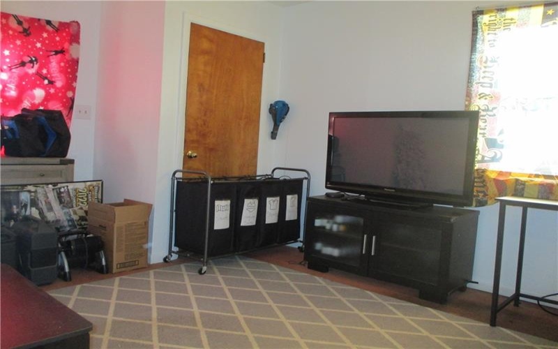 293 Hillcrest Dr, California, 15419, 3 Bedrooms Bedrooms, ,1.1 BathroomsBathrooms,Residential,For Sale,Hillcrest Dr,1753385