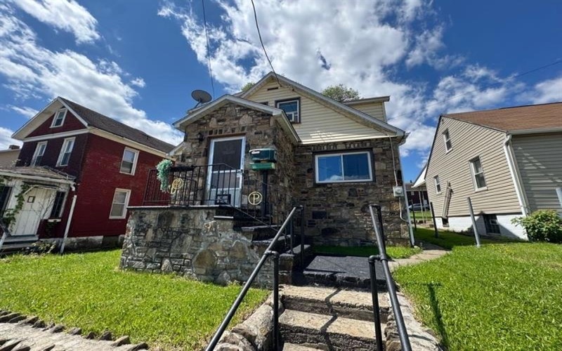 375 Daniel St., Johnstown, 15906, 2 Bedrooms Bedrooms, ,2 BathroomsBathrooms,Residential,For Sale,Daniel St.,1753409