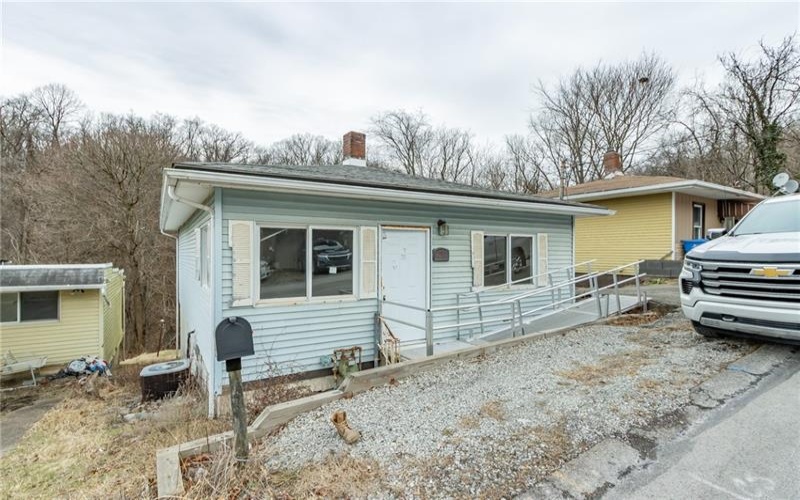 1183 Hill St, New Kensington, 15068, 2 Bedrooms Bedrooms, 5 Rooms Rooms,1.1 BathroomsBathrooms,Residential,For Sale,Hill St,1736916