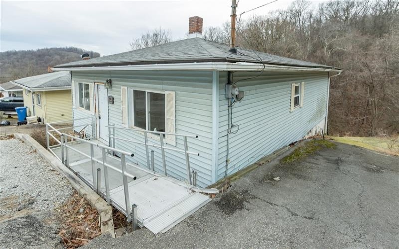 1183 Hill St, New Kensington, 15068, 2 Bedrooms Bedrooms, 5 Rooms Rooms,1.1 BathroomsBathrooms,Residential,For Sale,Hill St,1736916