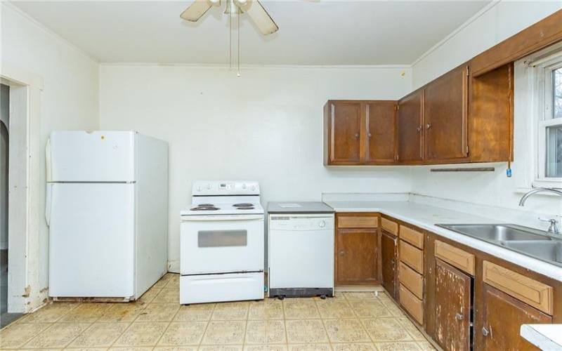 1183 Hill St, New Kensington, 15068, 2 Bedrooms Bedrooms, 5 Rooms Rooms,1.1 BathroomsBathrooms,Residential,For Sale,Hill St,1736916