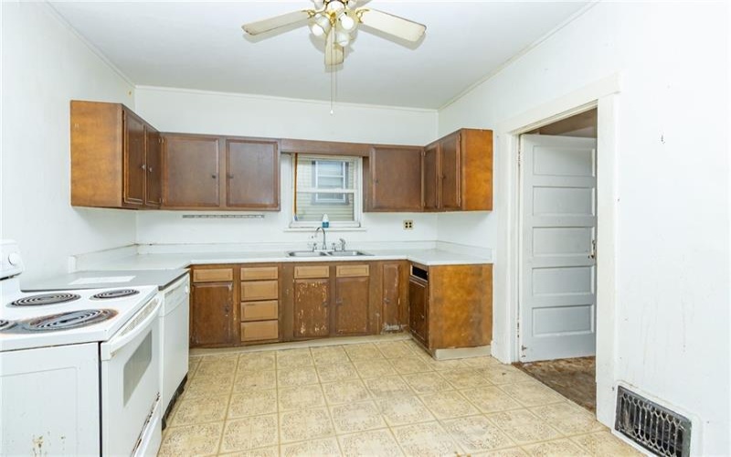1183 Hill St, New Kensington, 15068, 2 Bedrooms Bedrooms, 5 Rooms Rooms,1.1 BathroomsBathrooms,Residential,For Sale,Hill St,1736916
