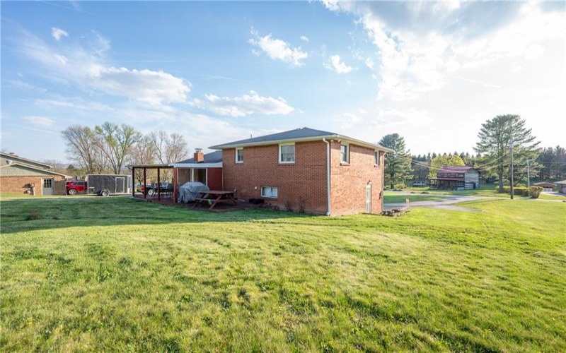 76 Lightcap Rd, Latrobe, 15650, 3 Bedrooms Bedrooms, 7 Rooms Rooms,2 BathroomsBathrooms,Residential,For Sale,Lightcap Rd,1753301