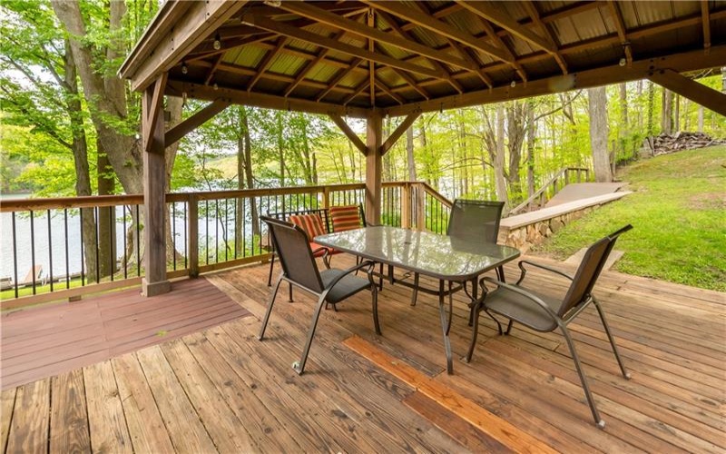 750 Lake Side Rd, Addison, 15411, 4 Bedrooms Bedrooms, ,3 BathroomsBathrooms,Residential,For Sale,Lake Side Rd,1753391