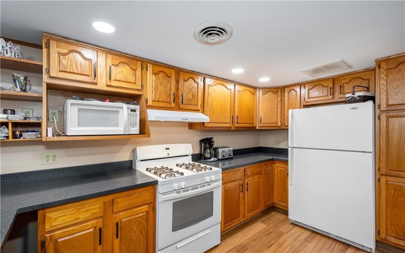 750 Lake Side Rd, Addison, 15411, 4 Bedrooms Bedrooms, ,3 BathroomsBathrooms,Residential,For Sale,Lake Side Rd,1753391