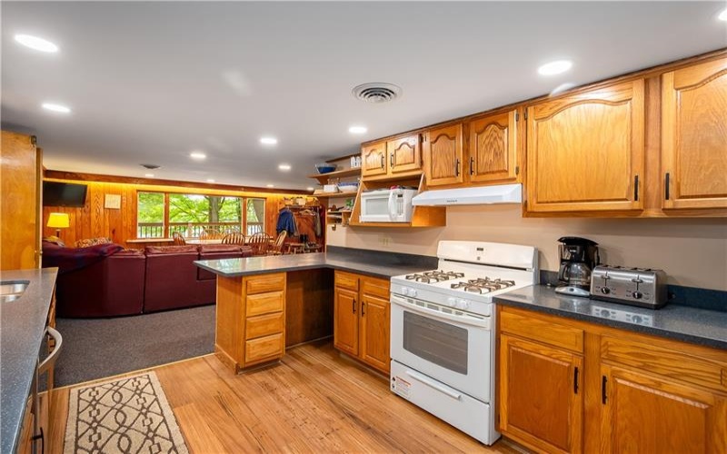750 Lake Side Rd, Addison, 15411, 4 Bedrooms Bedrooms, ,3 BathroomsBathrooms,Residential,For Sale,Lake Side Rd,1753391