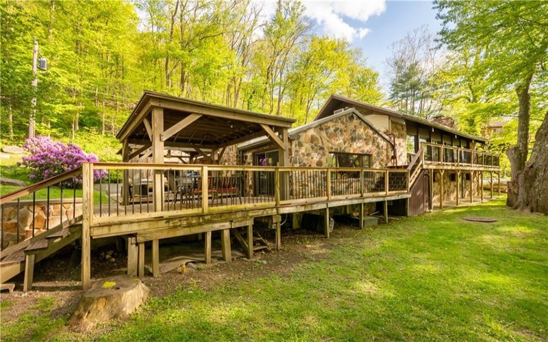 750 Lake Side Rd, Addison, 15411, 4 Bedrooms Bedrooms, ,3 BathroomsBathrooms,Residential,For Sale,Lake Side Rd,1753391