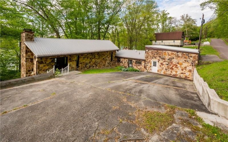 750 Lake Side Rd, Addison, 15411, 4 Bedrooms Bedrooms, ,3 BathroomsBathrooms,Residential,For Sale,Lake Side Rd,1753391