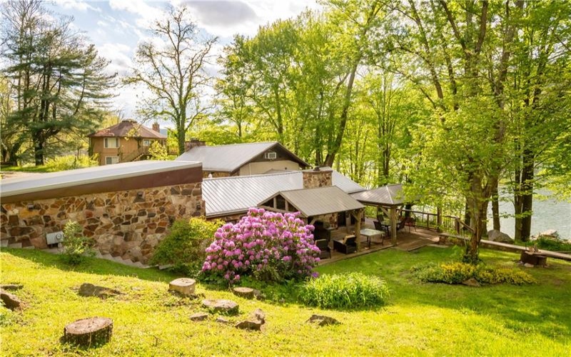 750 Lake Side Rd, Addison, 15411, 4 Bedrooms Bedrooms, ,3 BathroomsBathrooms,Residential,For Sale,Lake Side Rd,1753391