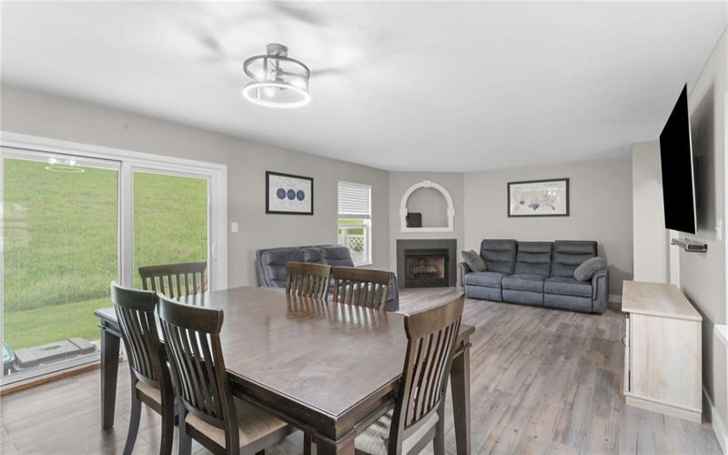 1141 Arrowhead Dr, Washington, 15301, 3 Bedrooms Bedrooms, 7 Rooms Rooms,2.1 BathroomsBathrooms,Residential,For Sale,Arrowhead Dr,1753417