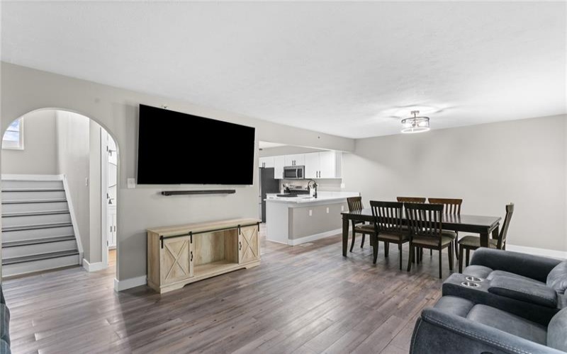 1141 Arrowhead Dr, Washington, 15301, 3 Bedrooms Bedrooms, 7 Rooms Rooms,2.1 BathroomsBathrooms,Residential,For Sale,Arrowhead Dr,1753417