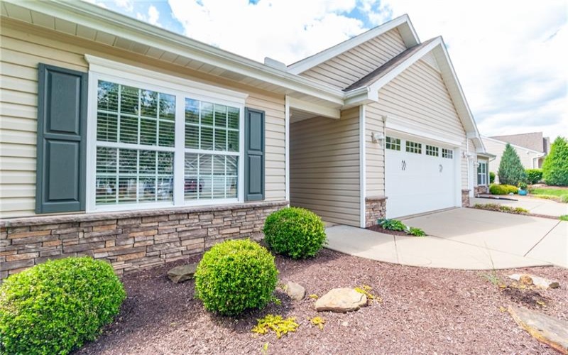 425 Chestnut Lane, Apollo, 15613, 2 Bedrooms Bedrooms, 9 Rooms Rooms,2.1 BathroomsBathrooms,Residential,For Sale,Chestnut Lane,1753497