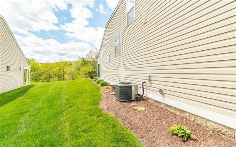 425 Chestnut Lane, Apollo, 15613, 2 Bedrooms Bedrooms, 9 Rooms Rooms,2.1 BathroomsBathrooms,Residential,For Sale,Chestnut Lane,1753497