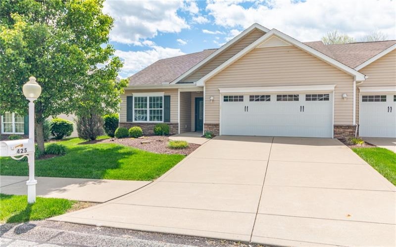 425 Chestnut Lane, Apollo, 15613, 2 Bedrooms Bedrooms, 9 Rooms Rooms,2.1 BathroomsBathrooms,Residential,For Sale,Chestnut Lane,1753497
