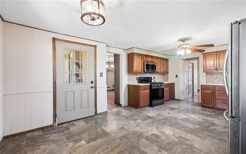 403 6th Street, Youngwood, 15697, 4 Bedrooms Bedrooms, 8 Rooms Rooms,2.1 BathroomsBathrooms,Residential,For Sale,6th Street,1753499