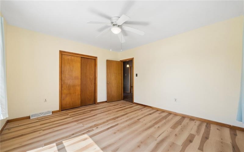 403 6th Street, Youngwood, 15697, 4 Bedrooms Bedrooms, 8 Rooms Rooms,2.1 BathroomsBathrooms,Residential,For Sale,6th Street,1753499