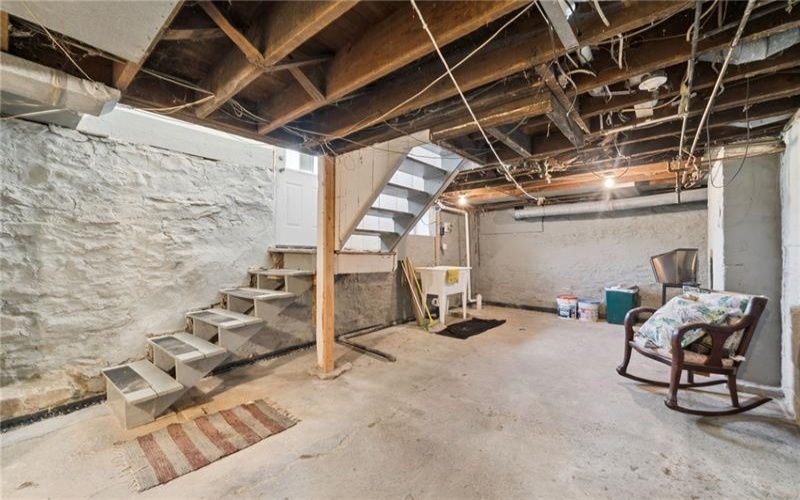 403 6th Street, Youngwood, 15697, 4 Bedrooms Bedrooms, 8 Rooms Rooms,2.1 BathroomsBathrooms,Residential,For Sale,6th Street,1753499