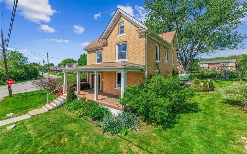 403 6th Street, Youngwood, 15697, 4 Bedrooms Bedrooms, 8 Rooms Rooms,2.1 BathroomsBathrooms,Residential,For Sale,6th Street,1753499
