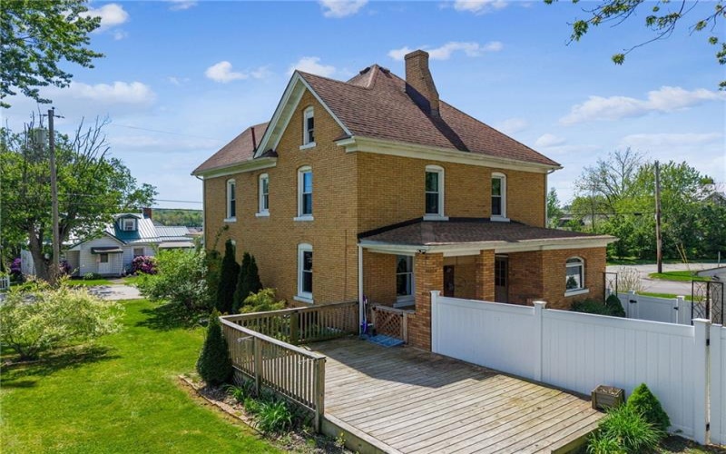 403 6th Street, Youngwood, 15697, 4 Bedrooms Bedrooms, 8 Rooms Rooms,2.1 BathroomsBathrooms,Residential,For Sale,6th Street,1753499