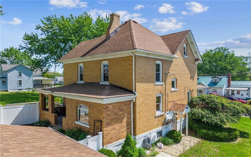 403 6th Street, Youngwood, 15697, 4 Bedrooms Bedrooms, 8 Rooms Rooms,2.1 BathroomsBathrooms,Residential,For Sale,6th Street,1753499