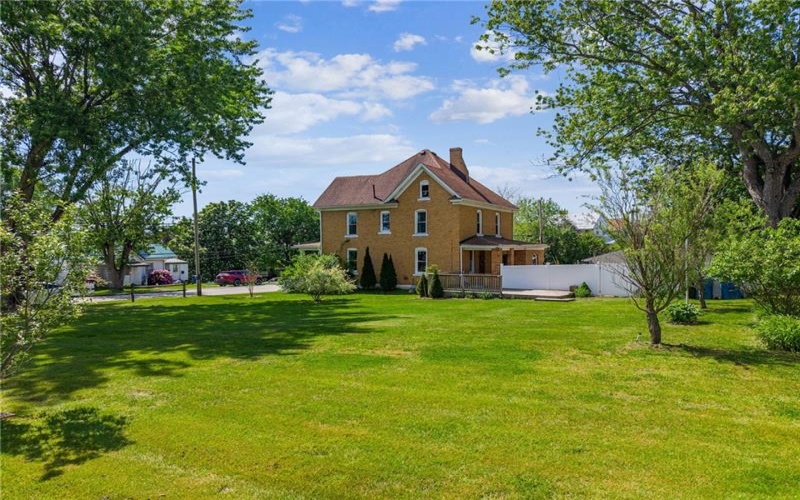 403 6th Street, Youngwood, 15697, 4 Bedrooms Bedrooms, 8 Rooms Rooms,2.1 BathroomsBathrooms,Residential,For Sale,6th Street,1753499