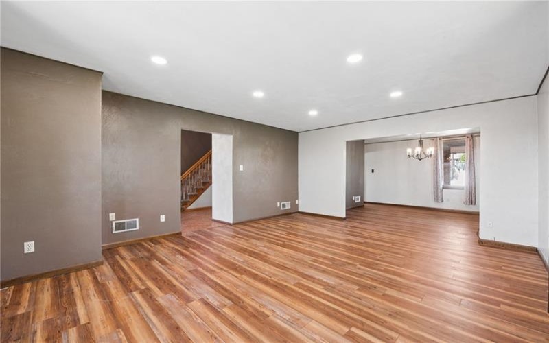 403 6th Street, Youngwood, 15697, 4 Bedrooms Bedrooms, 8 Rooms Rooms,2.1 BathroomsBathrooms,Residential,For Sale,6th Street,1753499