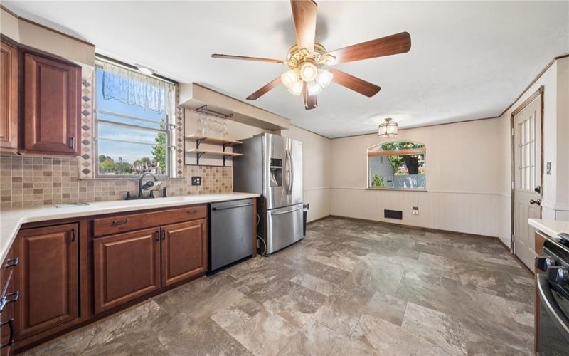 403 6th Street, Youngwood, 15697, 4 Bedrooms Bedrooms, 8 Rooms Rooms,2.1 BathroomsBathrooms,Residential,For Sale,6th Street,1753499