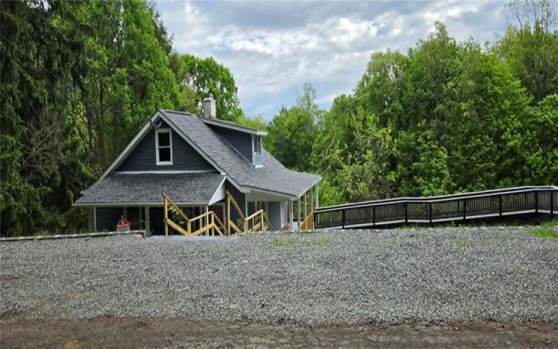 132 Cherry Tree Rd, Grindstone, 15442, 2 Bedrooms Bedrooms, ,1 BathroomBathrooms,Residential,For Sale,Cherry Tree Rd,1753519