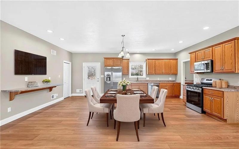 480 Matty, Rostraver, 15012, 3 Bedrooms Bedrooms, 8 Rooms Rooms,2 BathroomsBathrooms,Residential,For Sale,Matty,1753528