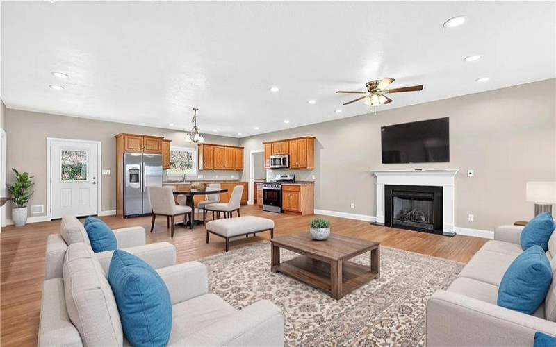 480 Matty, Rostraver, 15012, 3 Bedrooms Bedrooms, 8 Rooms Rooms,2 BathroomsBathrooms,Residential,For Sale,Matty,1753528