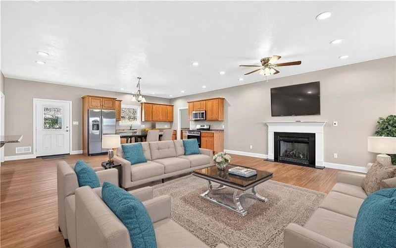 480 Matty, Rostraver, 15012, 3 Bedrooms Bedrooms, 8 Rooms Rooms,2 BathroomsBathrooms,Residential,For Sale,Matty,1753528