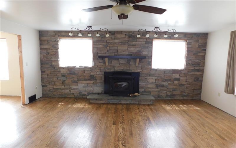 110 Holbert Stretch Road, Dilliner, 15327, 4 Bedrooms Bedrooms, 8 Rooms Rooms,1 BathroomBathrooms,Residential,For Sale,Holbert Stretch Road,1753534