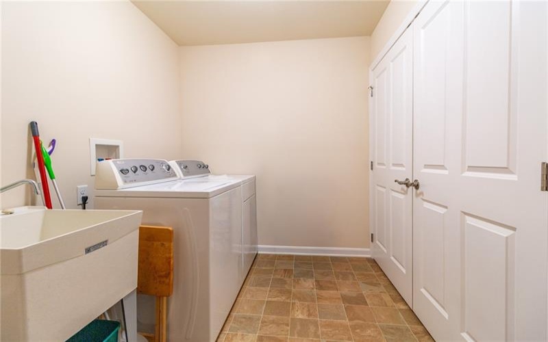420 Chestnut Lane, Apollo, 15613, 2 Bedrooms Bedrooms, 8 Rooms Rooms,2 BathroomsBathrooms,Residential,For Sale,Chestnut Lane,1753552
