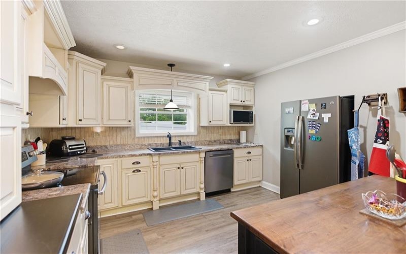 2650 National Pike, Scenery Hill, 15360, 4 Bedrooms Bedrooms, 12 Rooms Rooms,3 BathroomsBathrooms,Residential,For Sale,National Pike,1753560