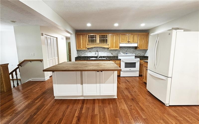 322 Chelsea Dr, Greensburg, 15601, 3 Bedrooms Bedrooms, 10 Rooms Rooms,2 BathroomsBathrooms,Residential,For Sale,Chelsea Dr,1753580