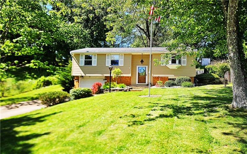322 Chelsea Dr, Greensburg, 15601, 3 Bedrooms Bedrooms, 10 Rooms Rooms,2 BathroomsBathrooms,Residential,For Sale,Chelsea Dr,1753580