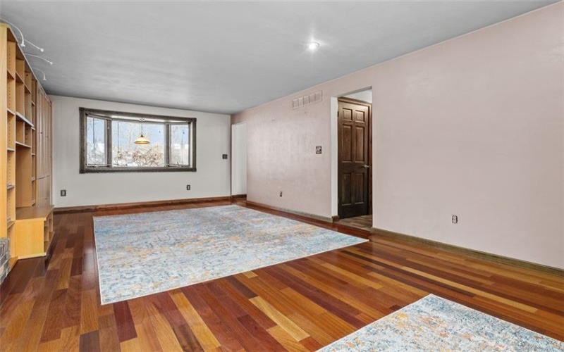 462 Adele Drive, Irwin, 15642, 3 Bedrooms Bedrooms, 9 Rooms Rooms,2.1 BathroomsBathrooms,Residential,For Sale,Adele Drive,1738263