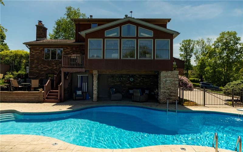 462 Adele Drive, Irwin, 15642, 3 Bedrooms Bedrooms, 9 Rooms Rooms,2.1 BathroomsBathrooms,Residential,For Sale,Adele Drive,1738263