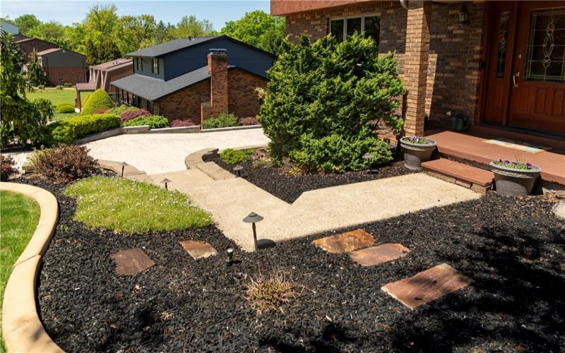 462 Adele Drive, Irwin, 15642, 3 Bedrooms Bedrooms, 9 Rooms Rooms,2.1 BathroomsBathrooms,Residential,For Sale,Adele Drive,1738263